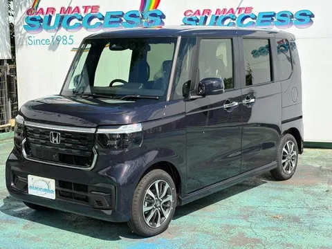 Honda N-BOX Custom