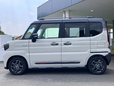 Suzuki Spacia Gear