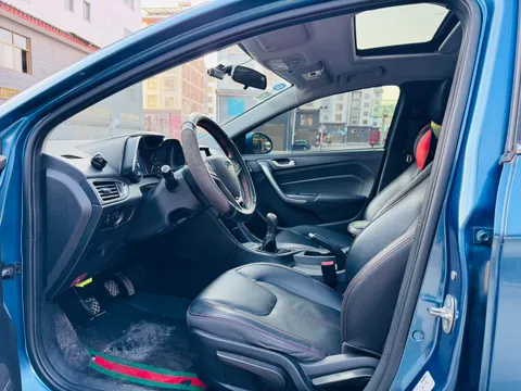 Chery Arrizo 5