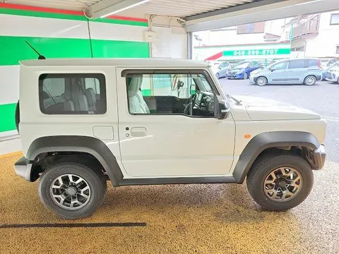 Suzuki Jimny Sierra