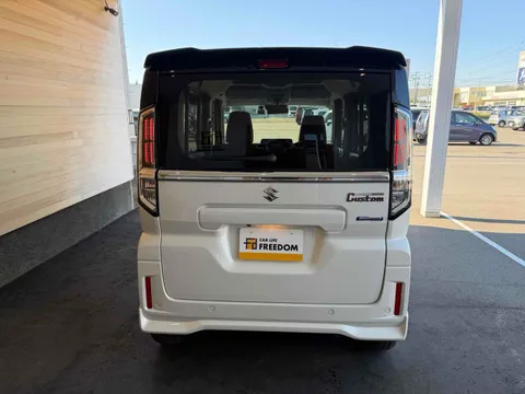 Suzuki Spacia Custom