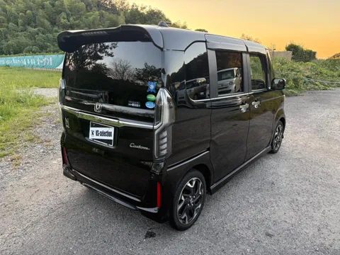 Honda N-BOX Custom
