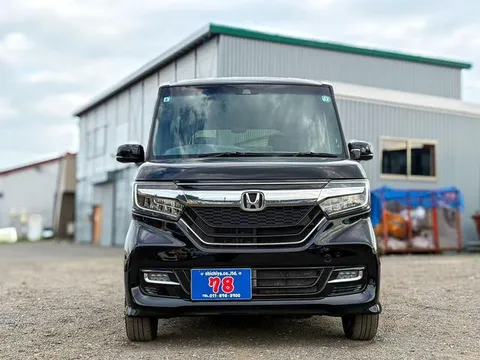Honda N-BOX Custom