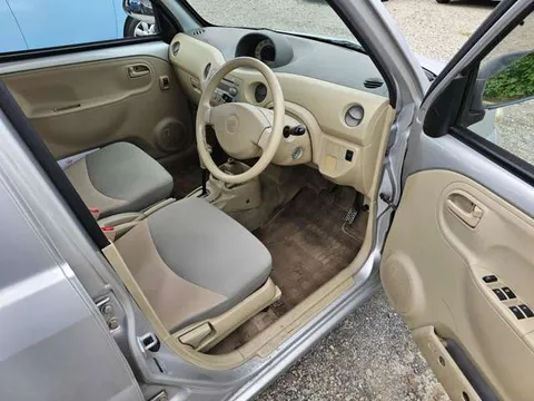 Daihatsu Esse