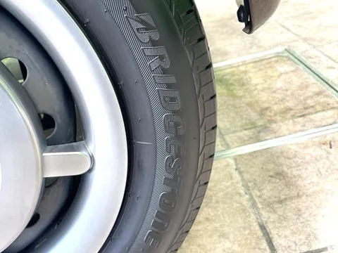 Daihatsu Mira Tocot