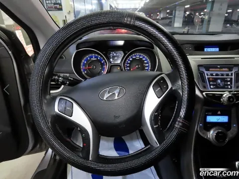 Hyundai Elantra (Avante)