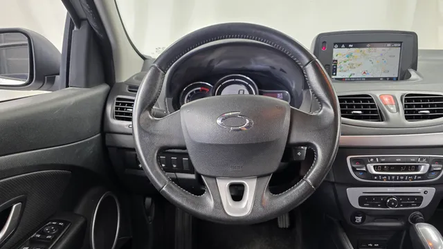 Renault SM3