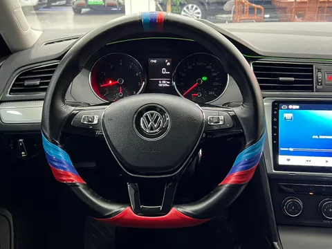 Volkswagen Lamando