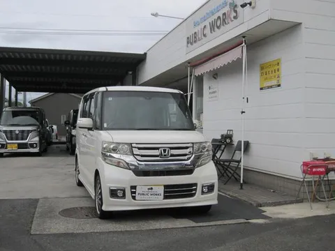 Honda N-BOX Custom