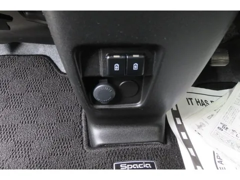 Suzuki Spacia Gear
