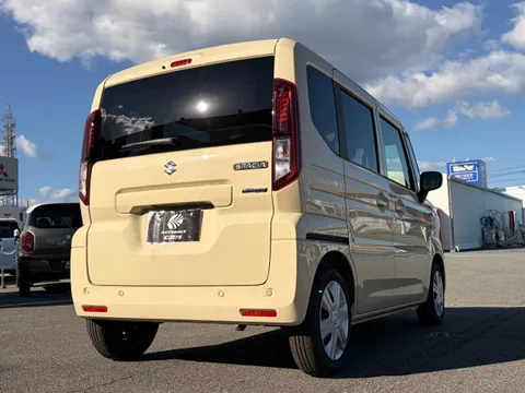 Suzuki Spacia