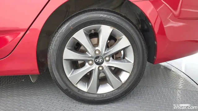 Hyundai Accent