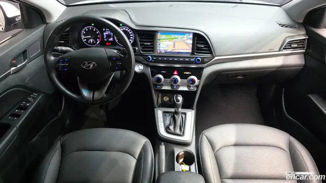 Hyundai Elantra (Avante)