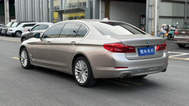 BMW 5-Series