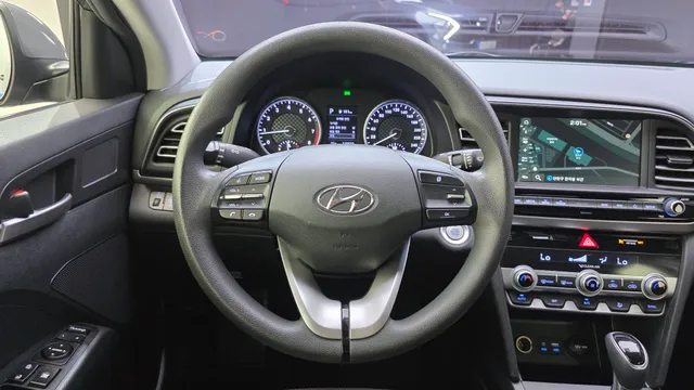 Hyundai Elantra (Avante)