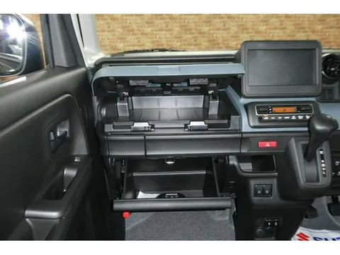 Suzuki Spacia Base