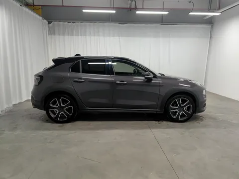 Lynk & Co 02