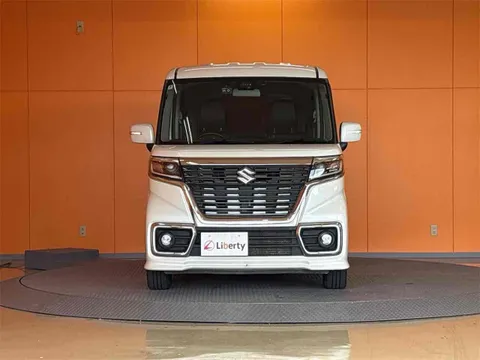 Suzuki Spacia Custom