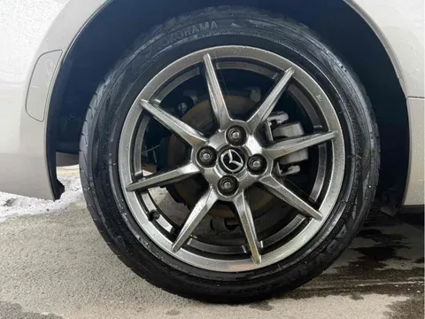 Mazda MX-5 (Roadster)