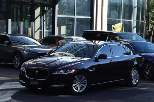 Jaguar XFL