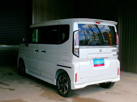 Suzuki Spacia