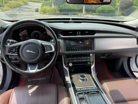 Jaguar XFL