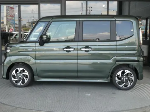 Suzuki Spacia