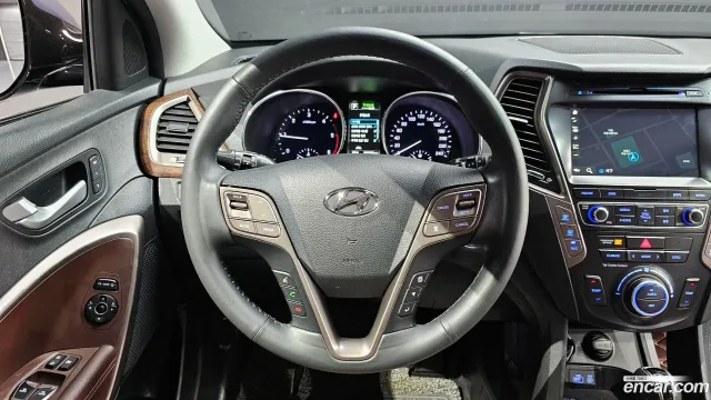 Hyundai Grand Santa Fe (Maxcruz)