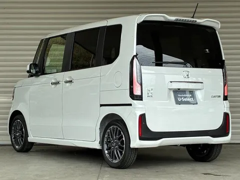 Honda N-BOX Custom