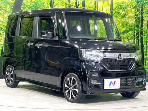 Honda N-BOX Custom