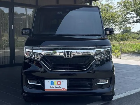 Honda N-BOX Custom