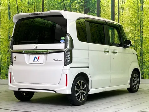 Honda N-BOX Custom