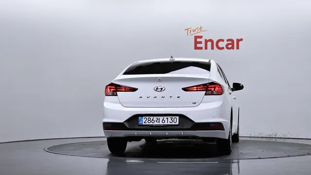 Hyundai Elantra (Avante)