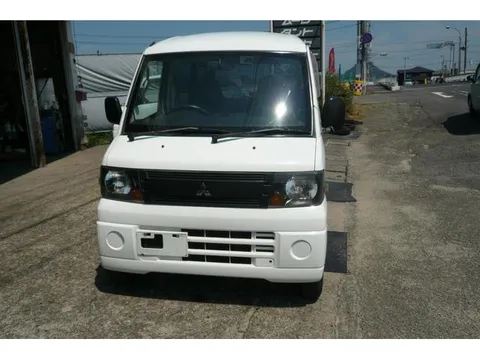 Mitsubishi Minicab Van