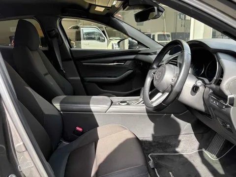 Mazda MAZDA3 Fastback