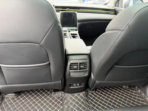 Roewe RX5