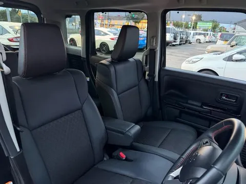 Suzuki Spacia Custom