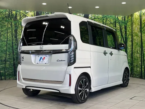 Honda N-BOX Custom