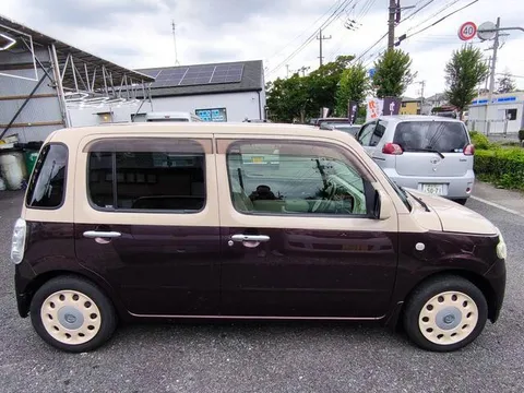Daihatsu Mira Cocoa