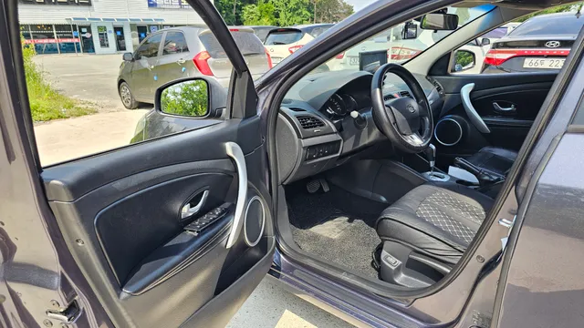 Renault SM3