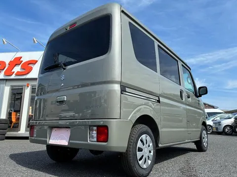 Suzuki Every