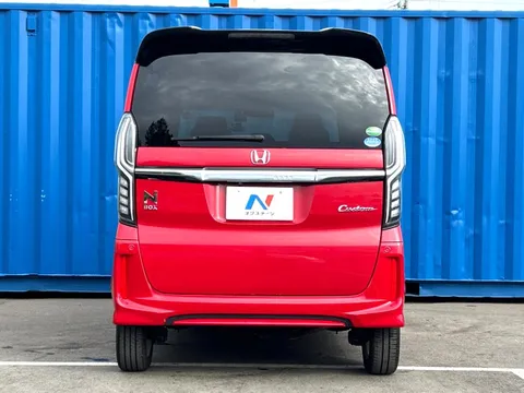 Honda N-BOX Custom