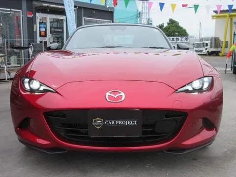 Mazda MX-5 (Roadster)