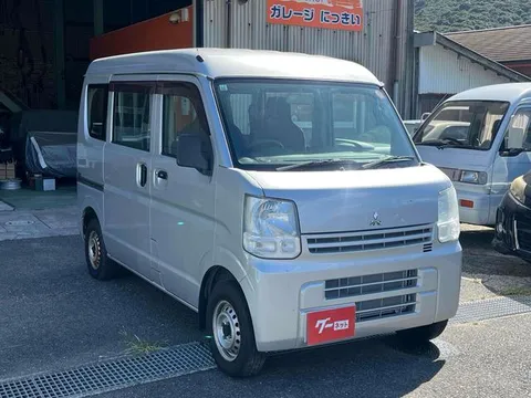 Mitsubishi Minicab Van