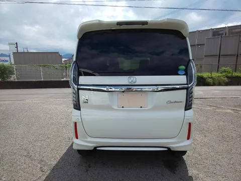 Honda N-BOX Custom