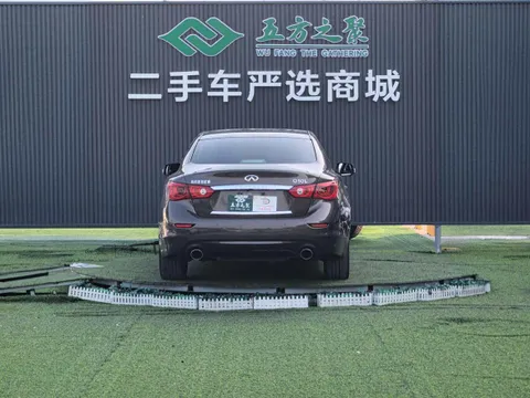 Infiniti Q50L