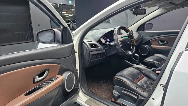 Renault SM3