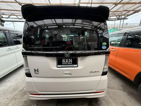 Honda N-BOX Custom