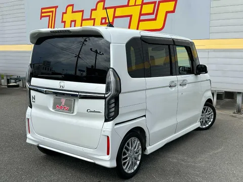 Honda N-BOX Custom