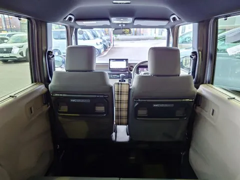 Honda N-BOX Joy
